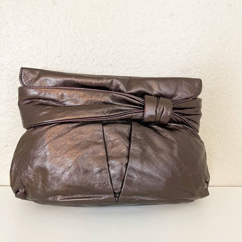 Kooba mettallic brown Y2K clutch